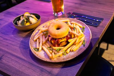 Essen für die ganze Runde.